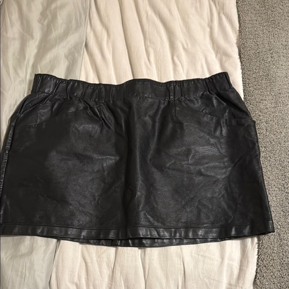 Chic Black Faux Leather Skirt